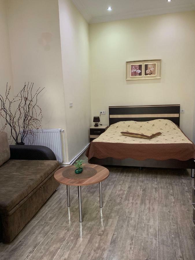 Sayat Nova Apartments Tbilisi Esterno foto